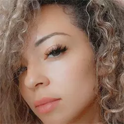 Eduarda Souza